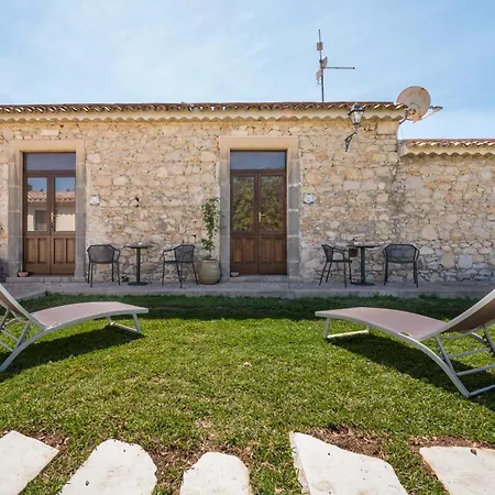 Agriturismo Masseria Sul Mare Avola Exterior photo